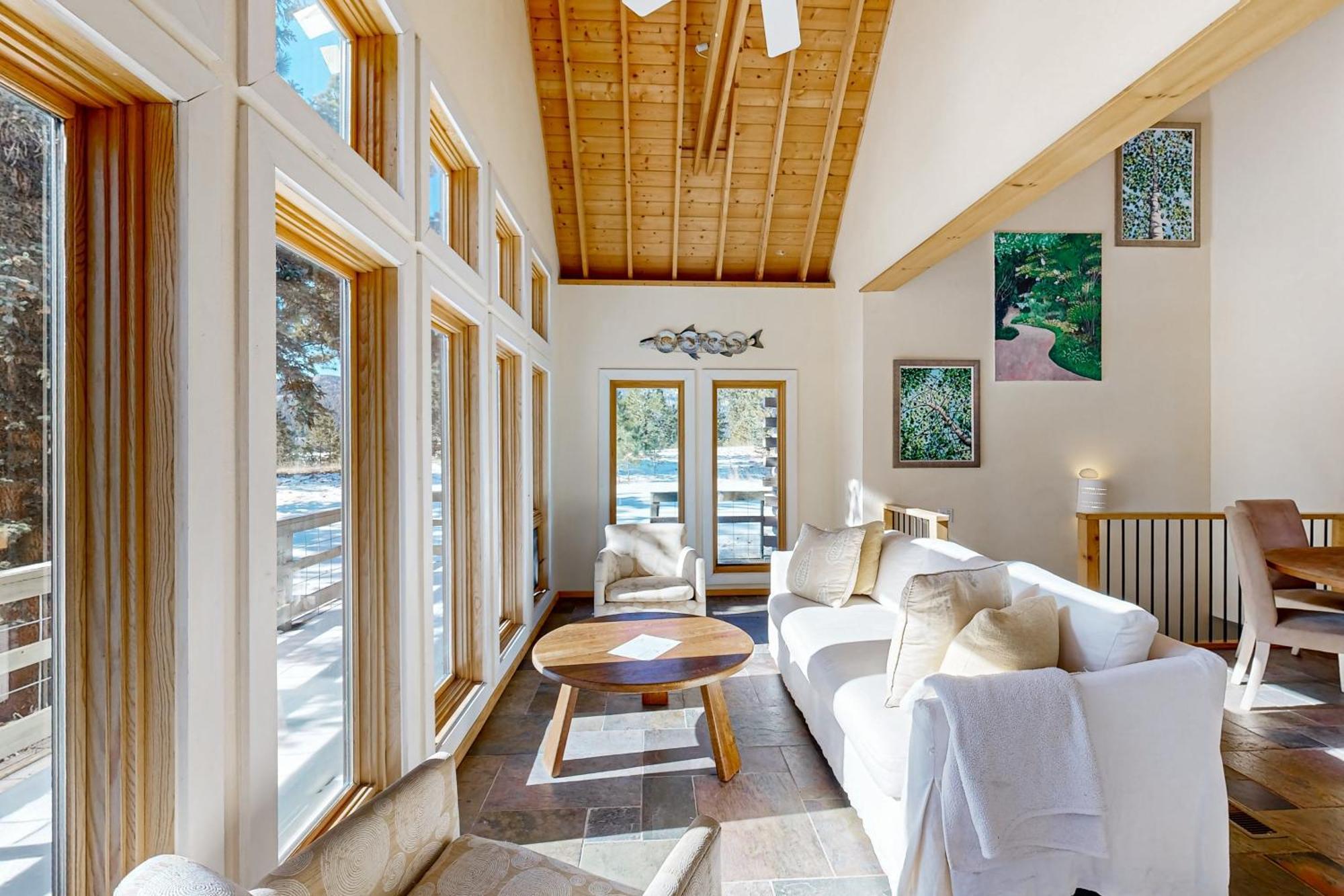 Sunny Mountain Delight Villa แองเจิลไฟร์ ภายนอก รูปภาพ